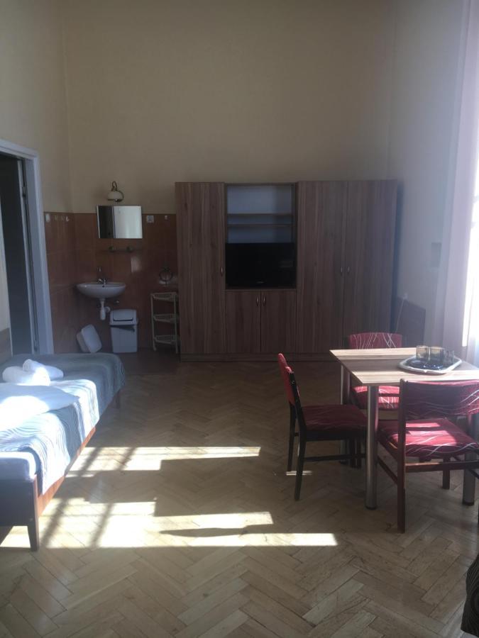 Stary Dom Zdrojowy Hotel Krynica Zdroj Buitenkant foto
