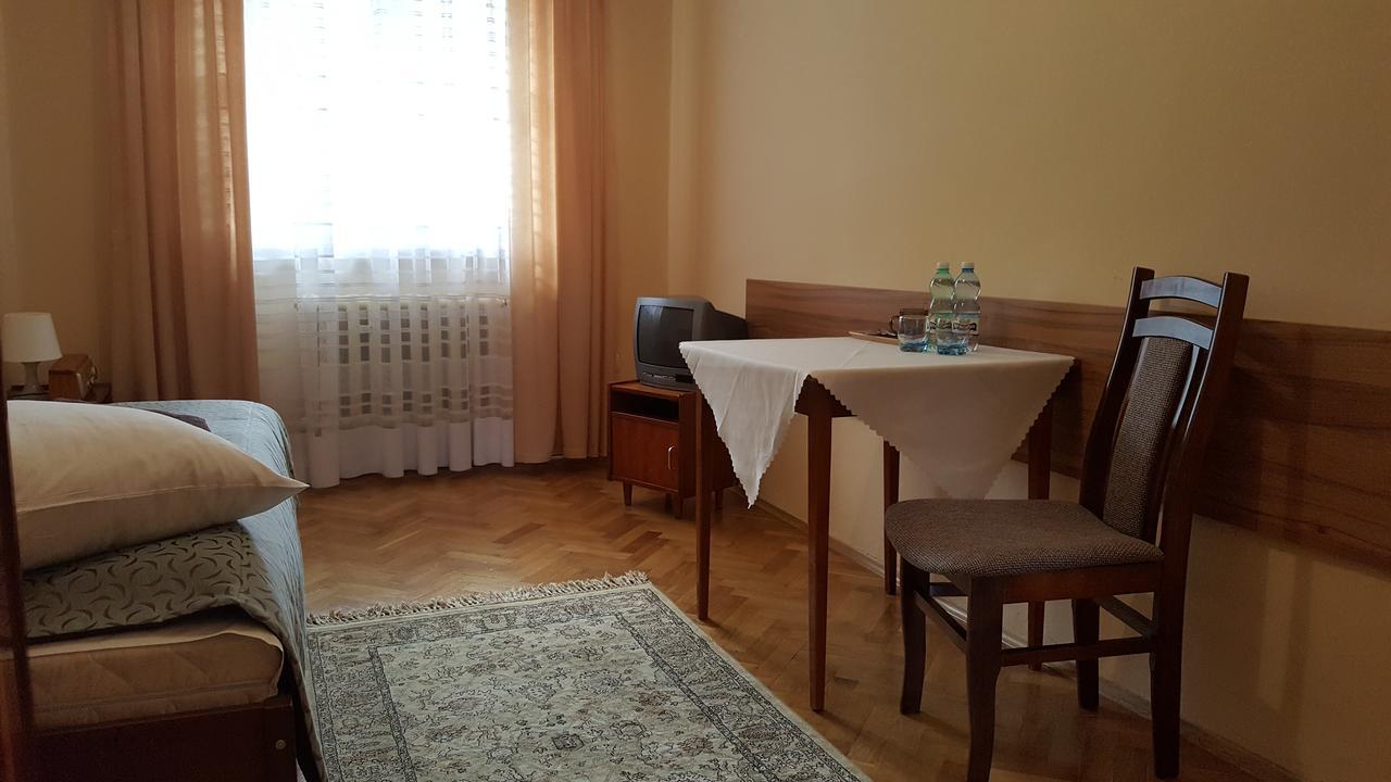 Stary Dom Zdrojowy Hotel Krynica Zdroj Buitenkant foto